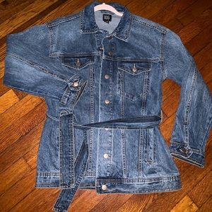 BDG URBAN OUTFITTERS 😍NWT BELTED JEAN JACKET😎